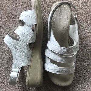 Comfortable adjustable womens white sandals sz 8.5